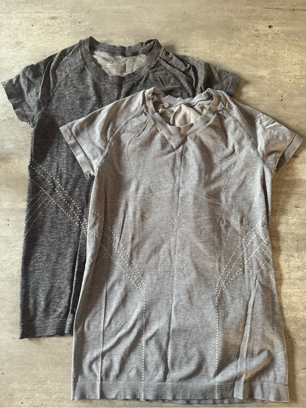 Women’s Short-Sleeve Seamless Performance Tops